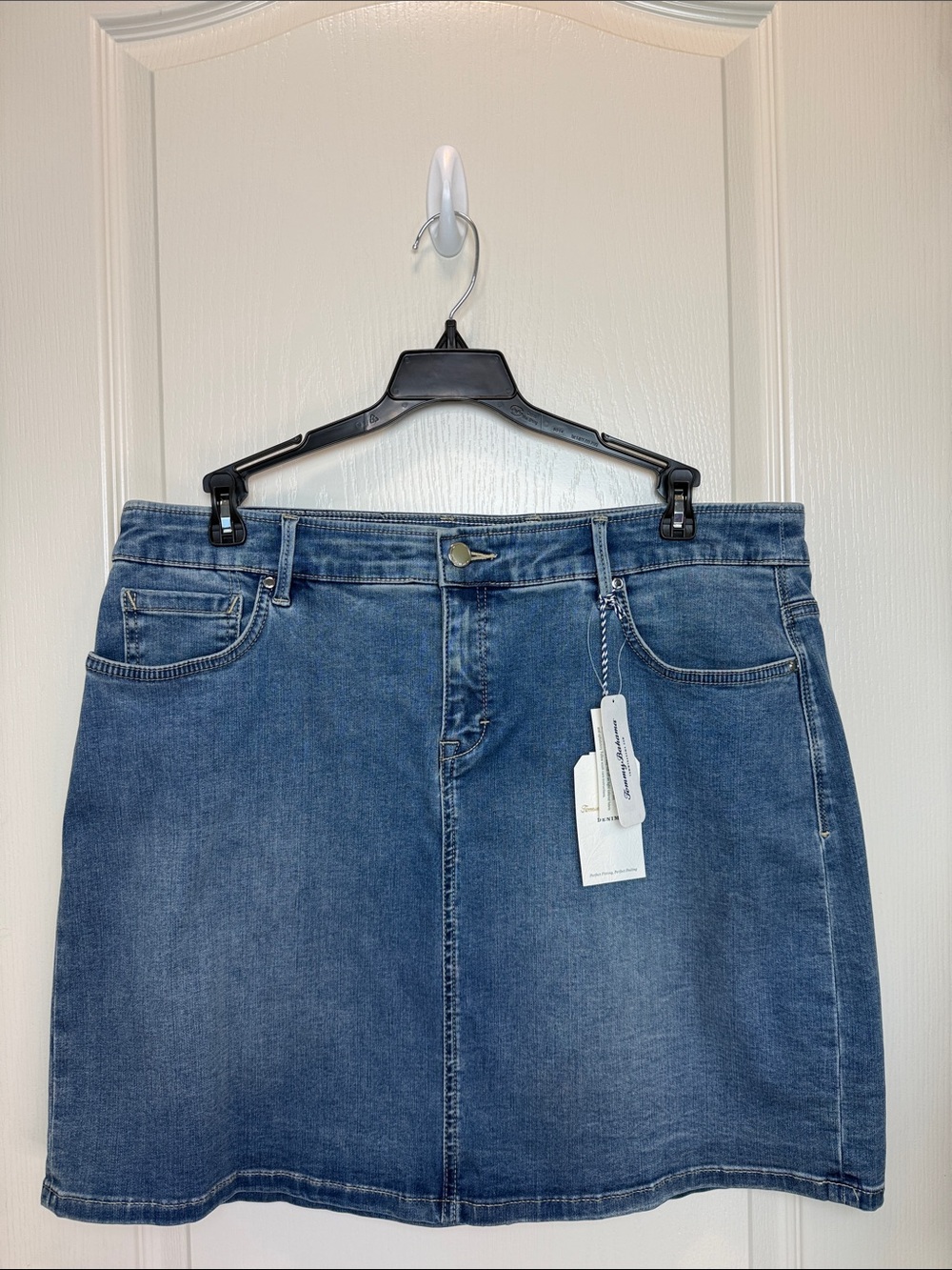 NWT Tommy Bahama Medium Blue Denim Mini Skirt size 16